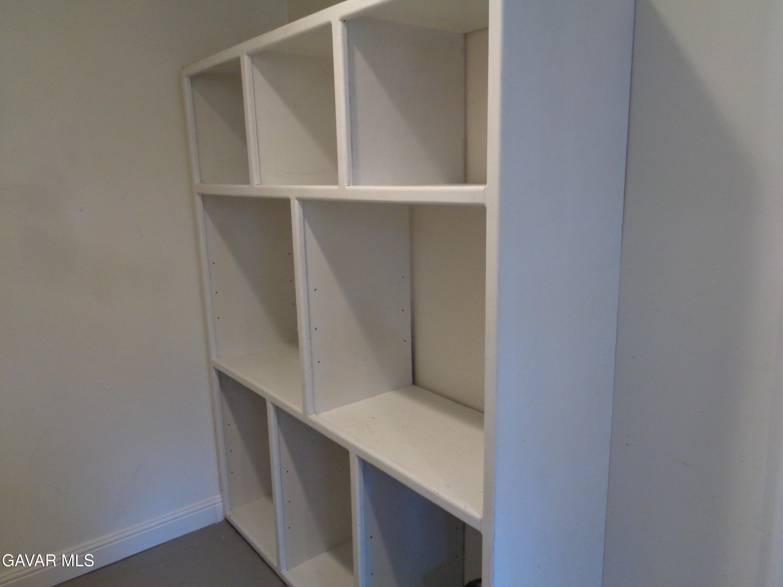 9728 Aveune S10 Street East Littlerock, CA 93543 - Photo 40 of 45 a hallway with closet