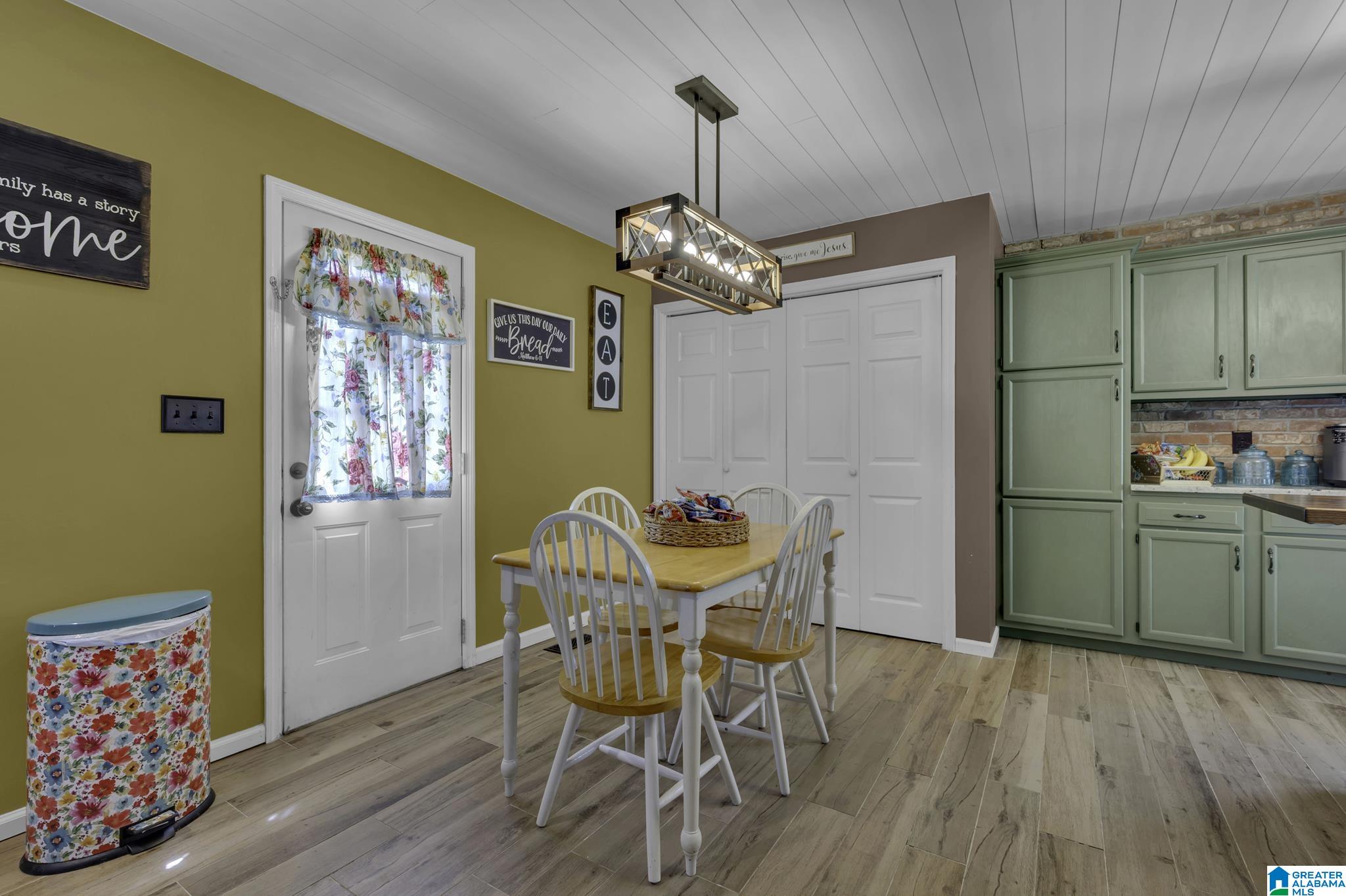 631 Kennedy Road Gardendale, AL 35071 - Photo 8 of 37
