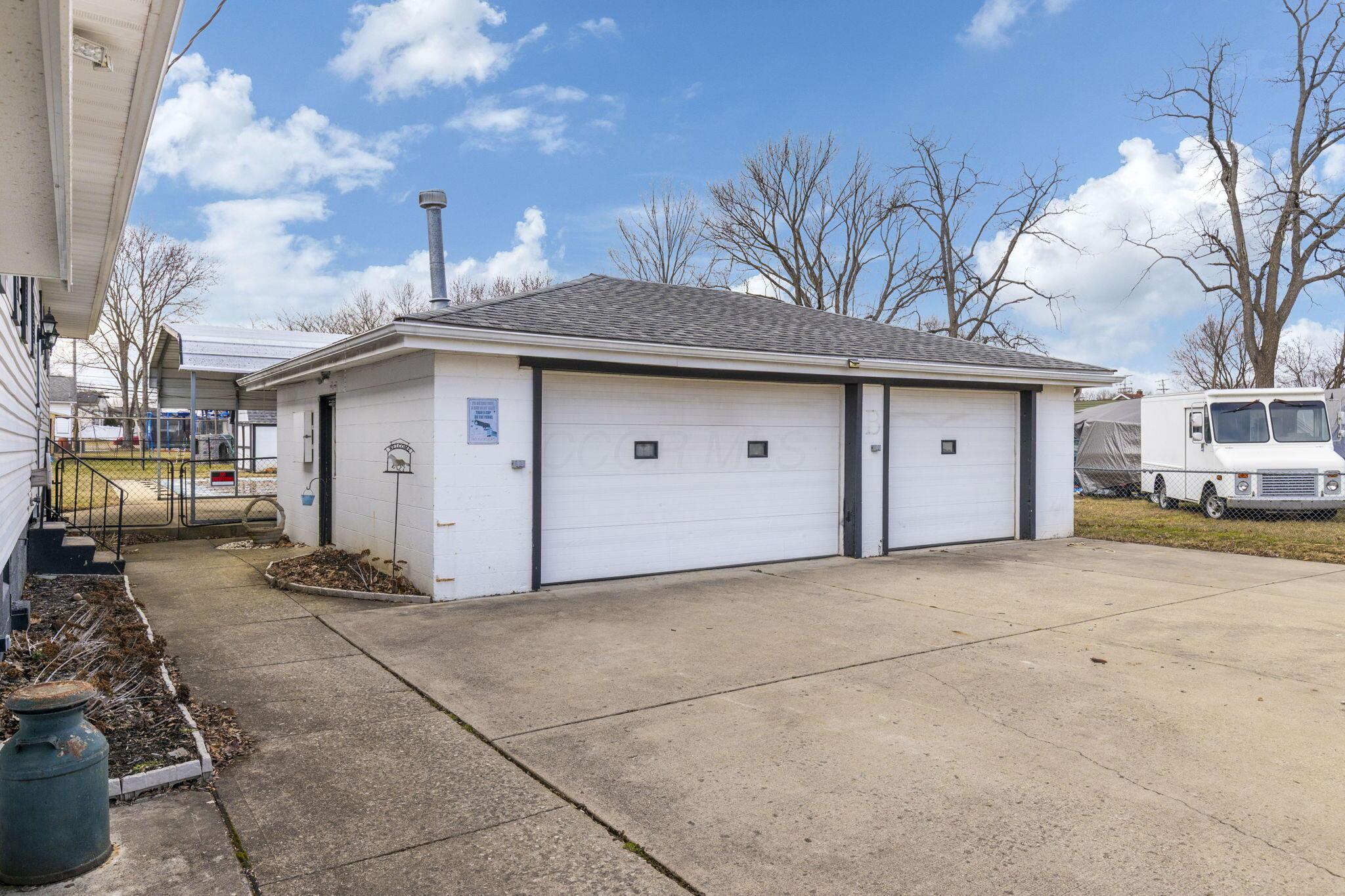 1322 Richter Road Columbus, OH 43223 - Photo 5 of 48 2025-3-3 1322 Richter Rd 006