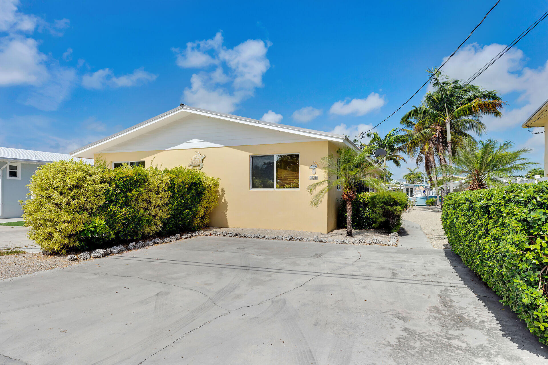271 3rd Street Key Colony Beach, FL 33051 - Photo 4 of 36 Front of Home