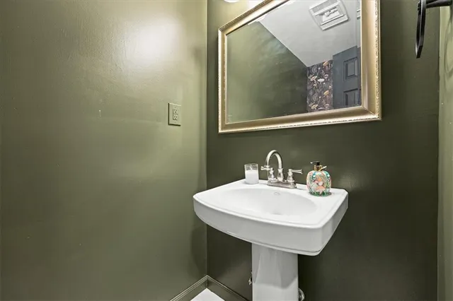 $550,000 | 15826 Maple Street, Overland Park, KS 66223