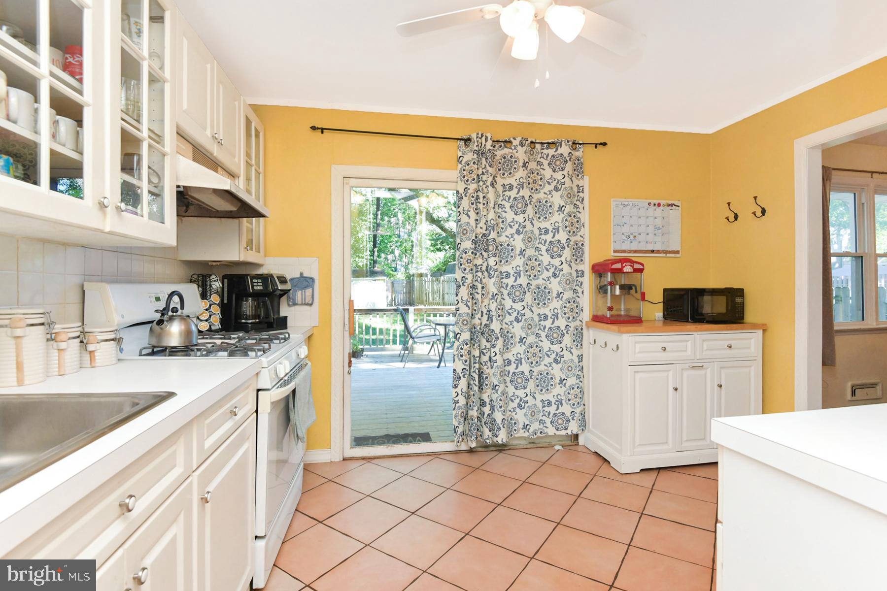 16 Merritt Drive Lawrenceville, NJ 08648 - Photo 8 of 21