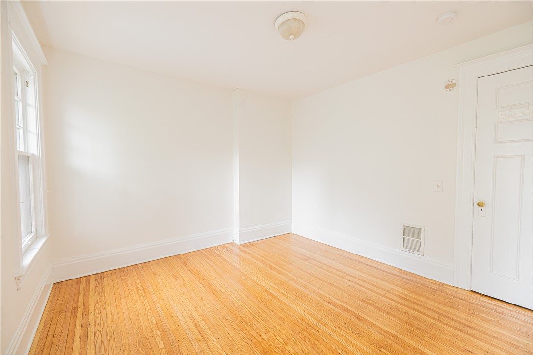 42 Thayer Street Rochester, NY 14607 - Photo 29 of 32