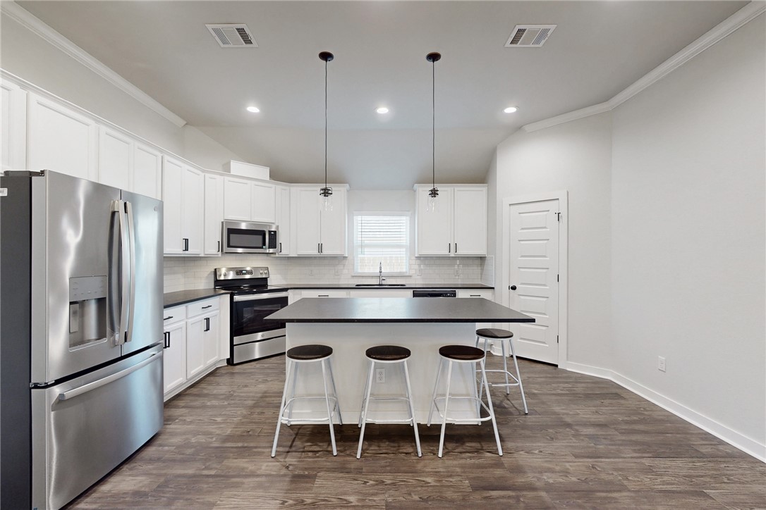 1925 Cambria Drive Bryan, TX 77807 - Photo 15 of 31