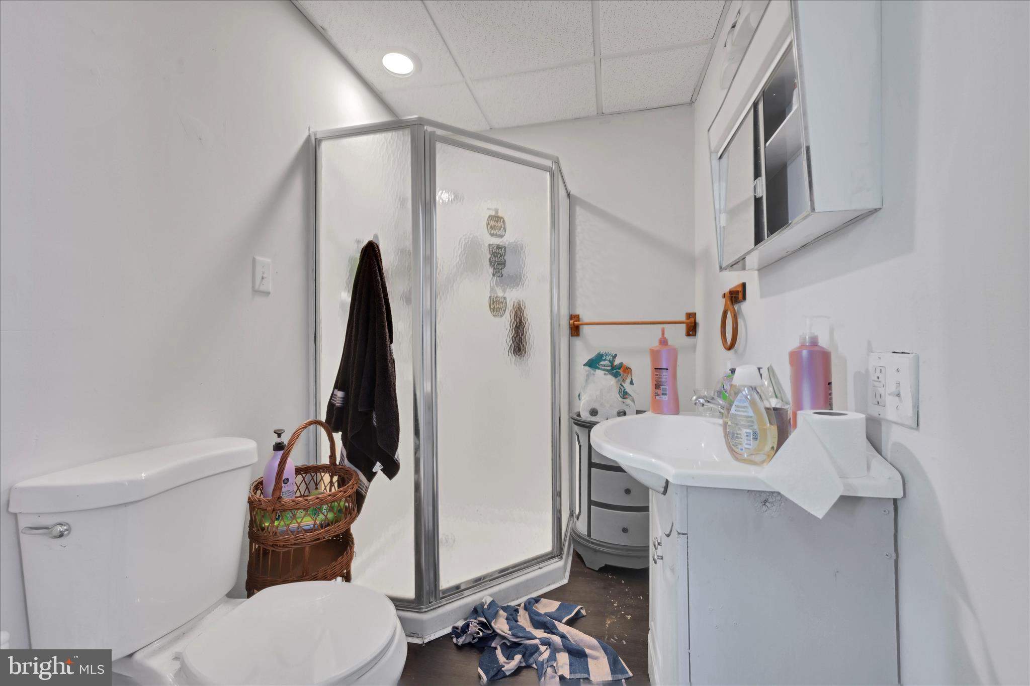 237 South Chestnut Street Shenandoah, PA 17976 - Photo 13 of 35 Unit#2-Bathroom