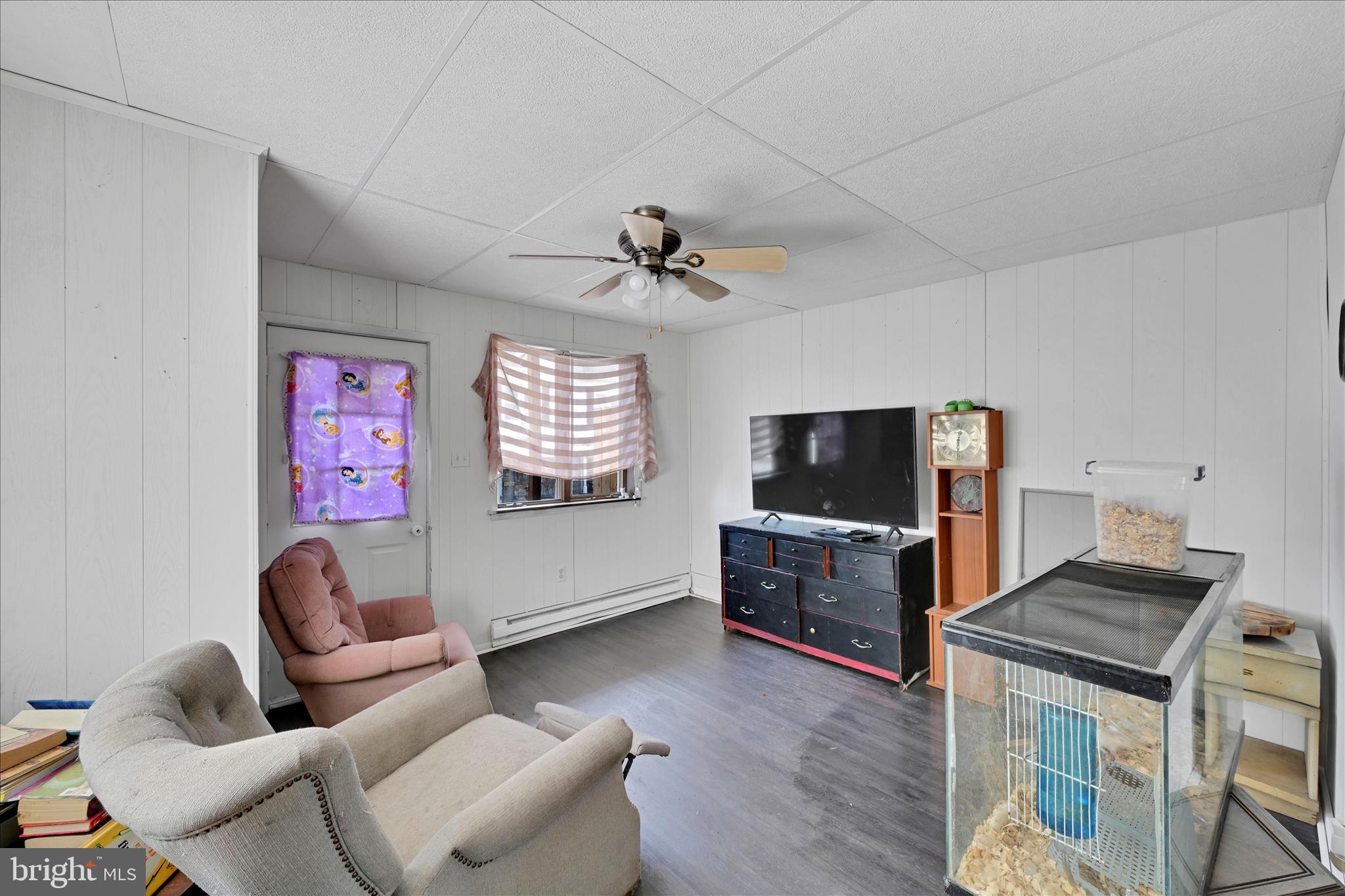 237 South Chestnut Street Shenandoah, PA 17976 - Photo 16 of 35 Unit#2-Living Area