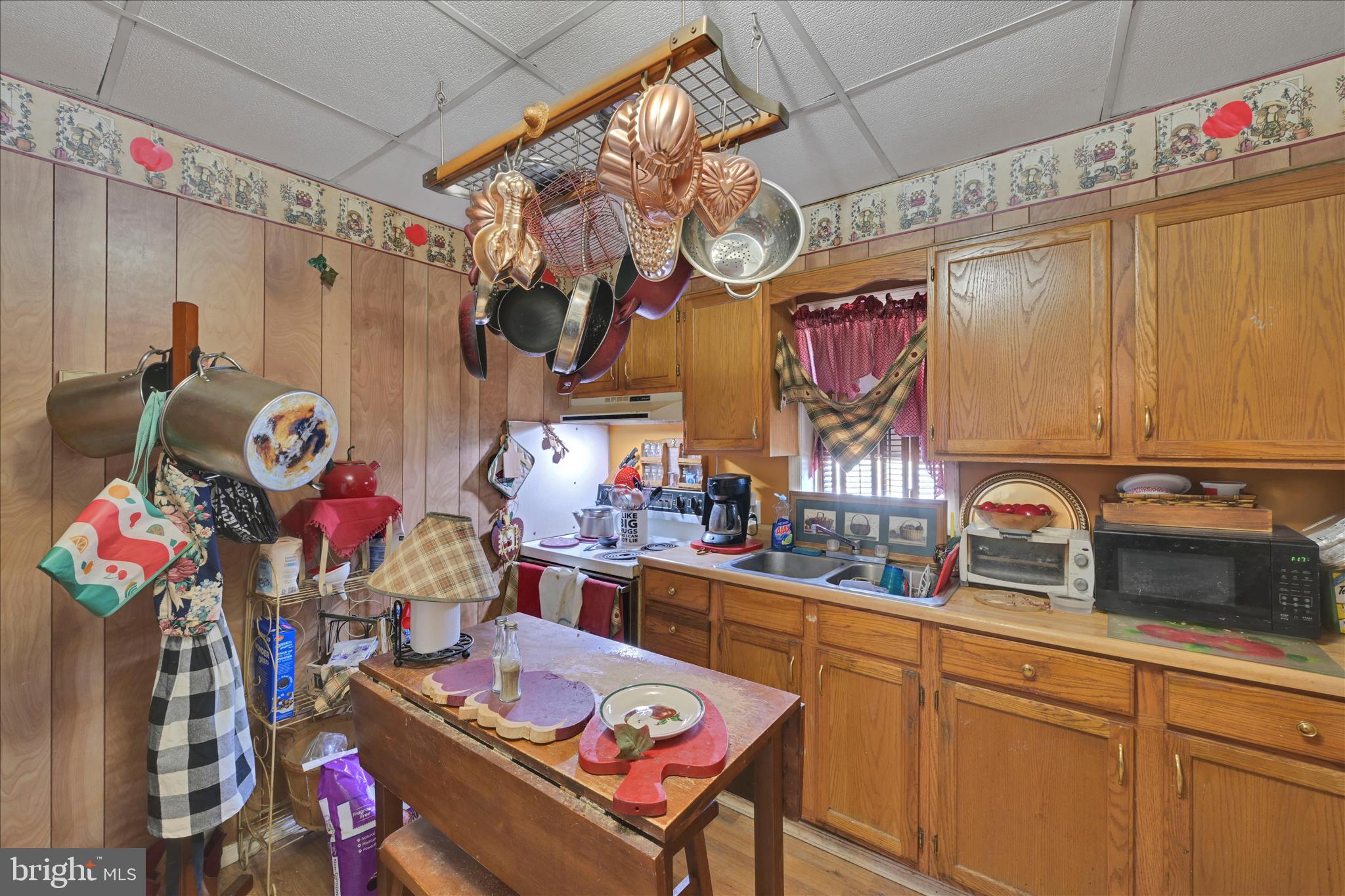 237 South Chestnut Street Shenandoah, PA 17976 - Photo 25 of 35 Unit#4-Kitchen