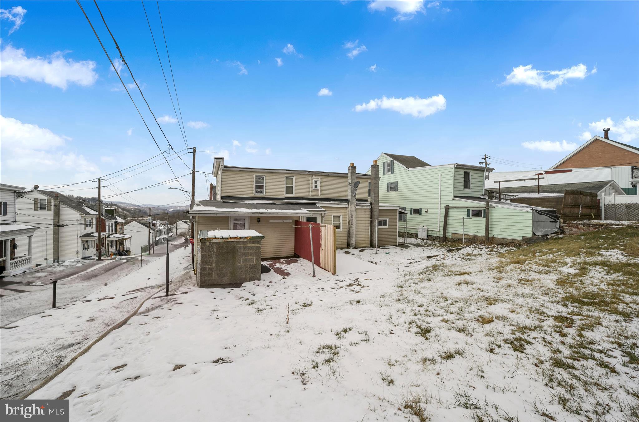 237 South Chestnut Street Shenandoah, PA 17976 - Photo 32 of 35 Exterior Back