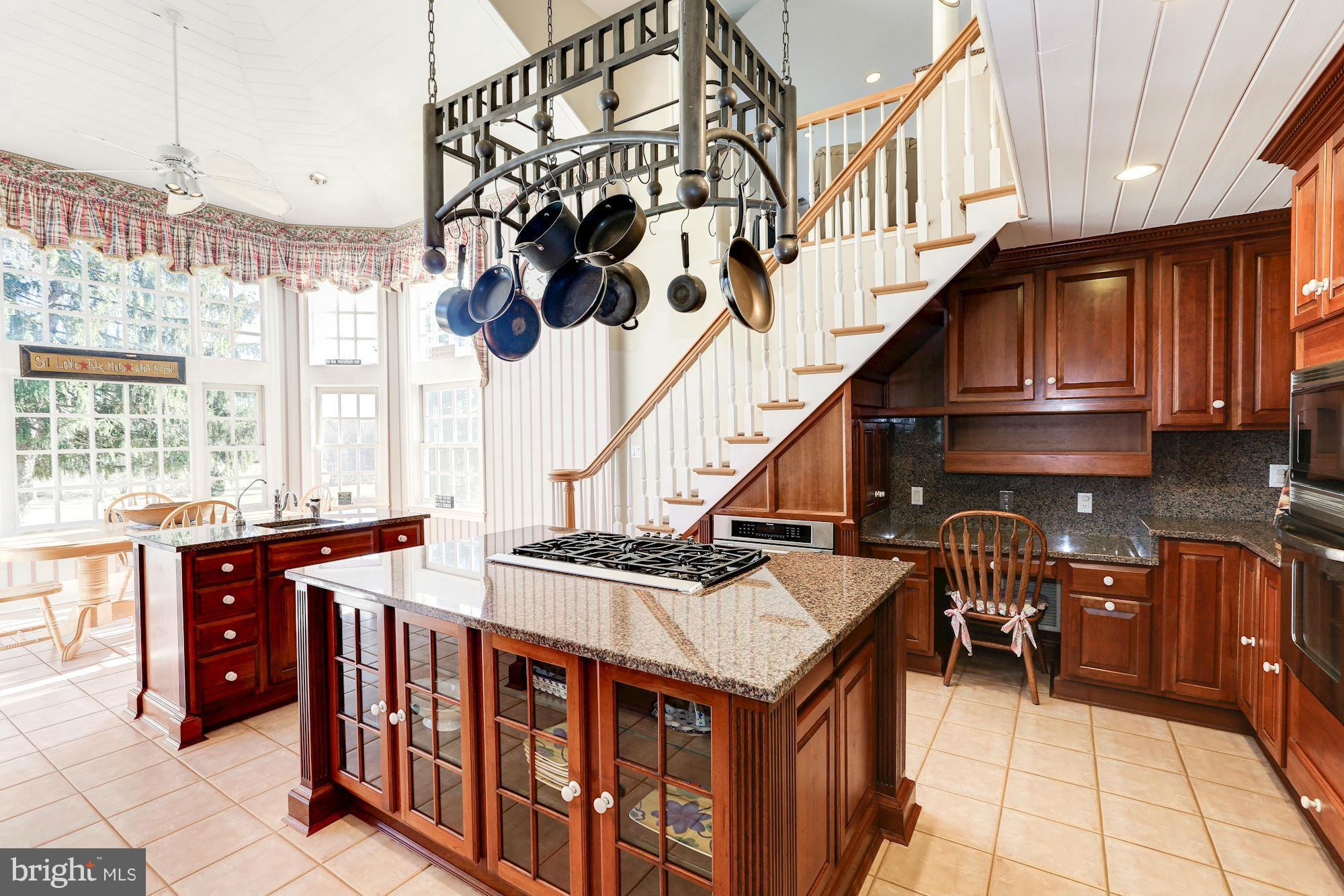 15401 Spring Meadows Drive Germantown, MD 20874 - Photo 13 of 27 Kitchen