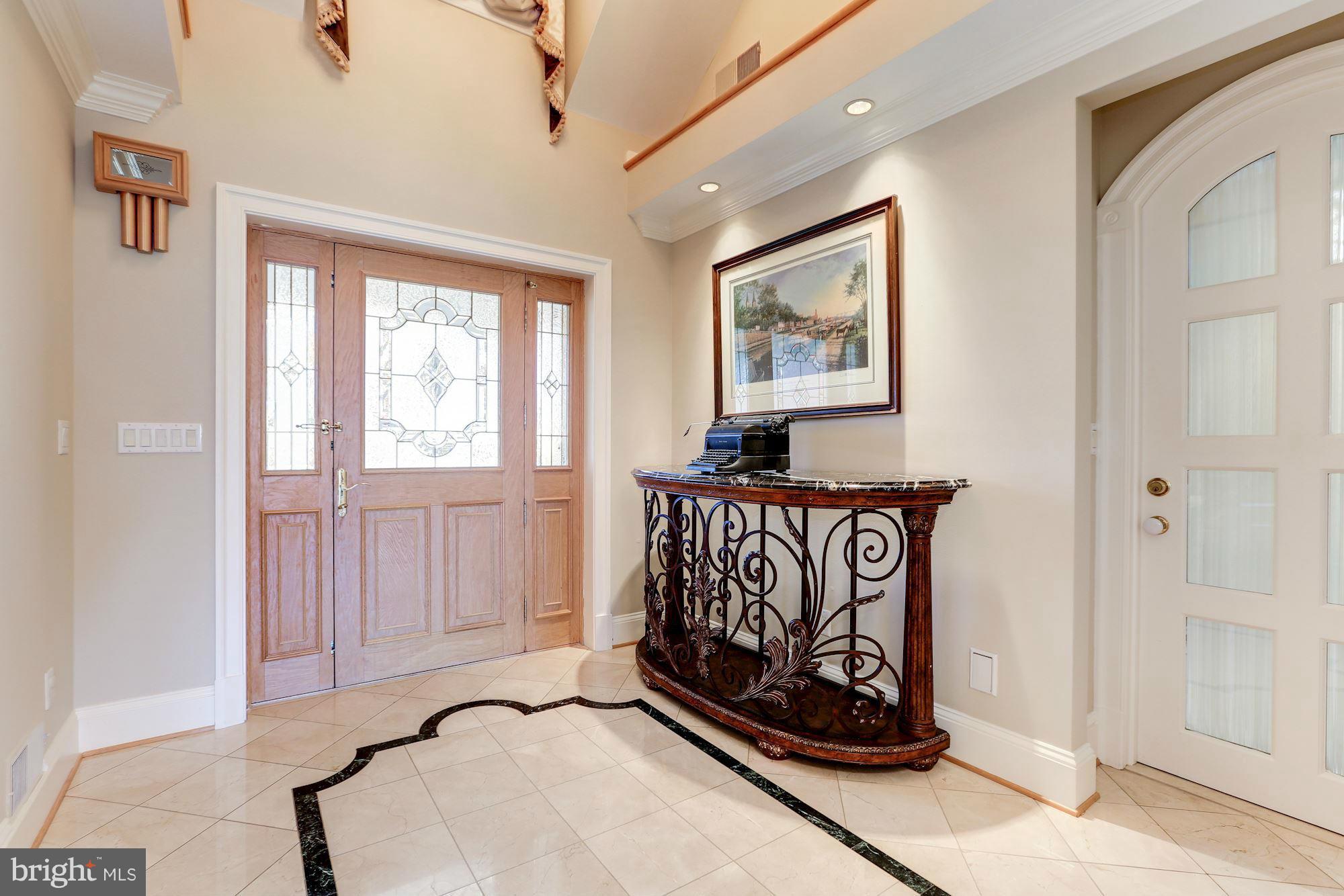 15401 Spring Meadows Drive Germantown, MD 20874 - Photo 4 of 27 Interior (General)