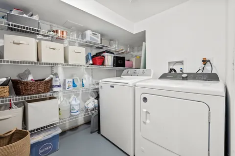 $599,000 | 33 South June Terrace, Lake Forest, IL 60045