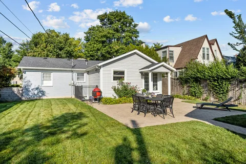 $599,000 | 33 South June Terrace, Lake Forest, IL 60045