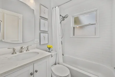 $599,000 | 33 South June Terrace, Lake Forest, IL 60045