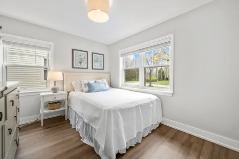 $599,000 | 33 South June Terrace, Lake Forest, IL 60045