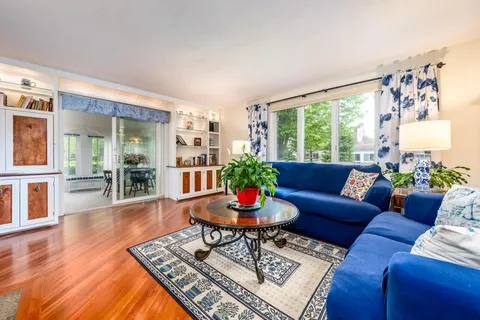 $589,000 | 1 Woods Edge Lane, Mashpee, MA 02649