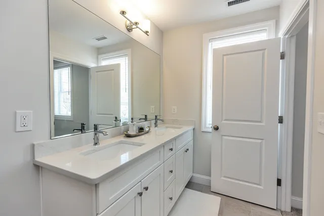 $525,000 | 0 Woodmans Lane, Peterborough, NH 03458