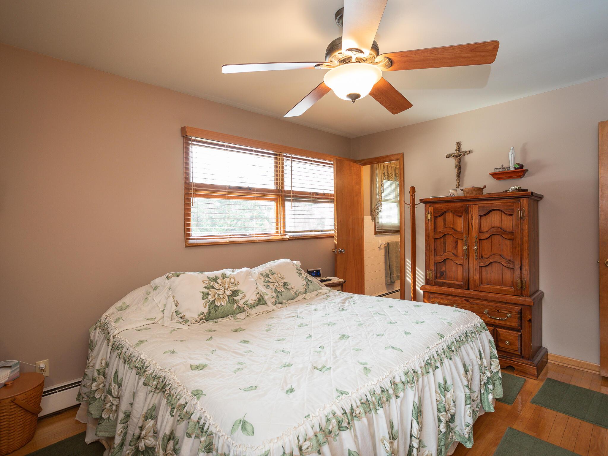 4559 Walburn Road Columbus, OH 43232 - Photo 15 of 39 4559 Walburn Rd Columbus-16