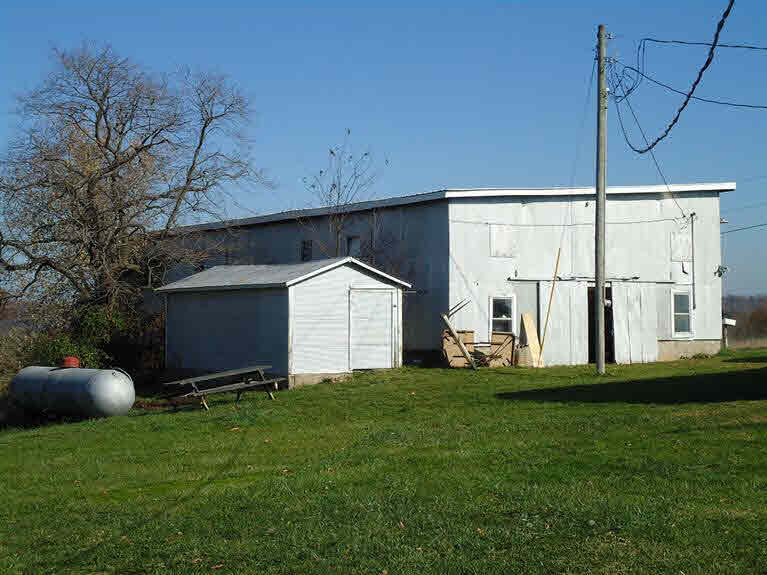 8191 South Voyles Road Pekin, IN 47165 - Photo 4 of 12 Gallery Image 4