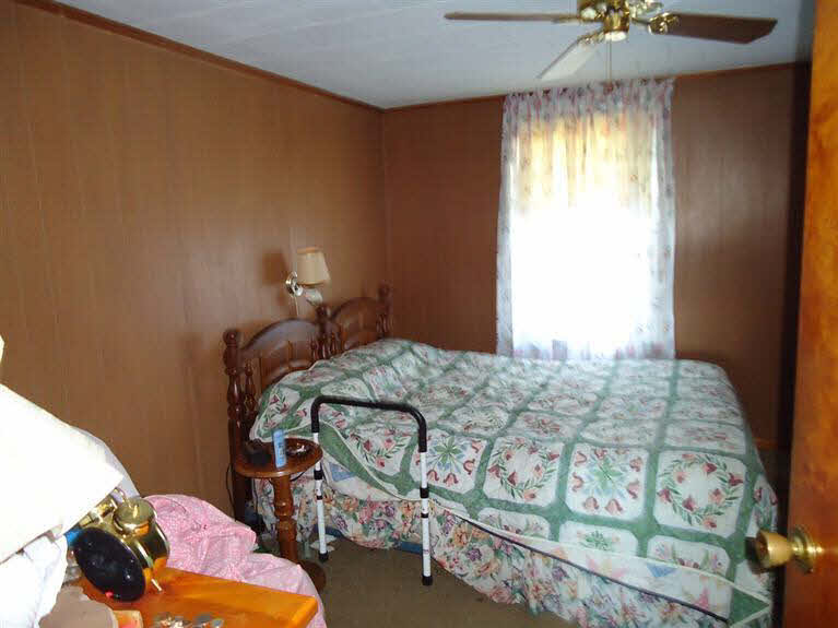 8191 South Voyles Road Pekin, IN 47165 - Photo 7 of 12 Gallery Image 7