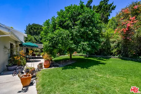 $1,328,000 | 10828 Amigo Avenue, Porter Ranch, CA 91326
