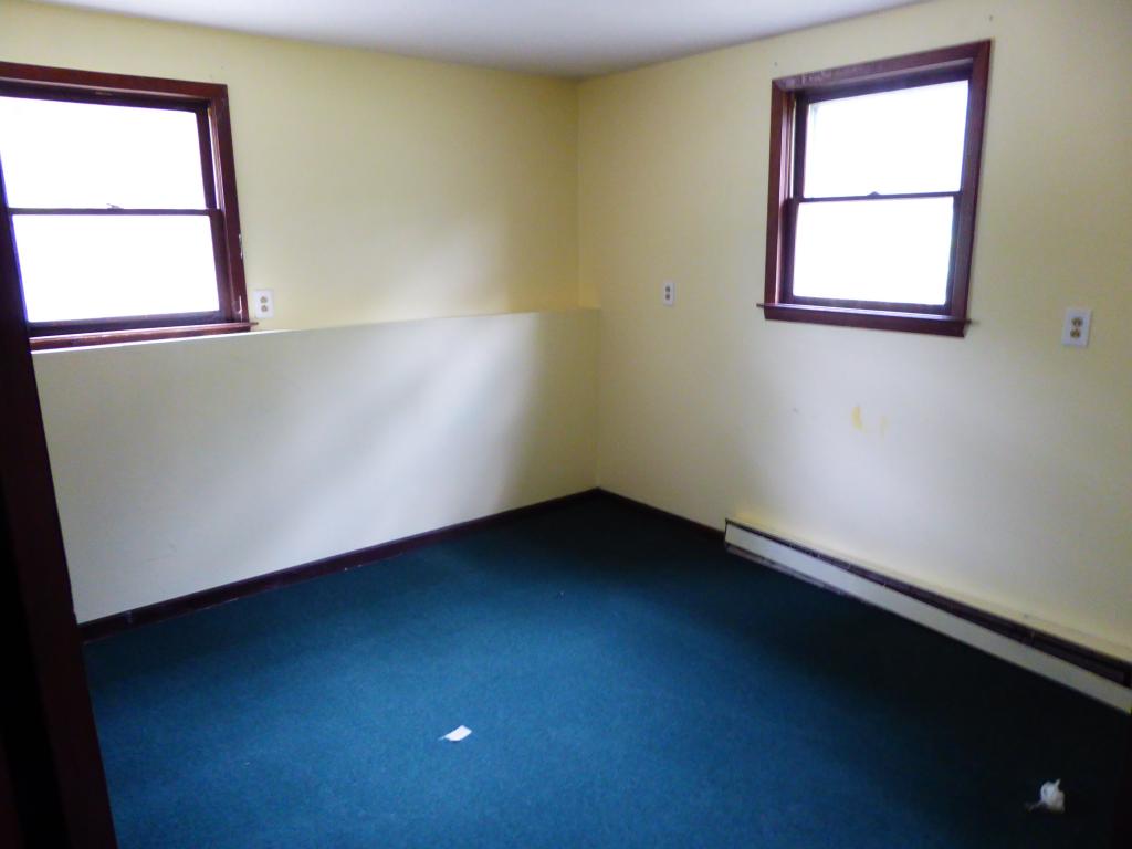 156 Bay Road Shelburne, VT 05482 - Photo 9 of 14 Gallery Image 9