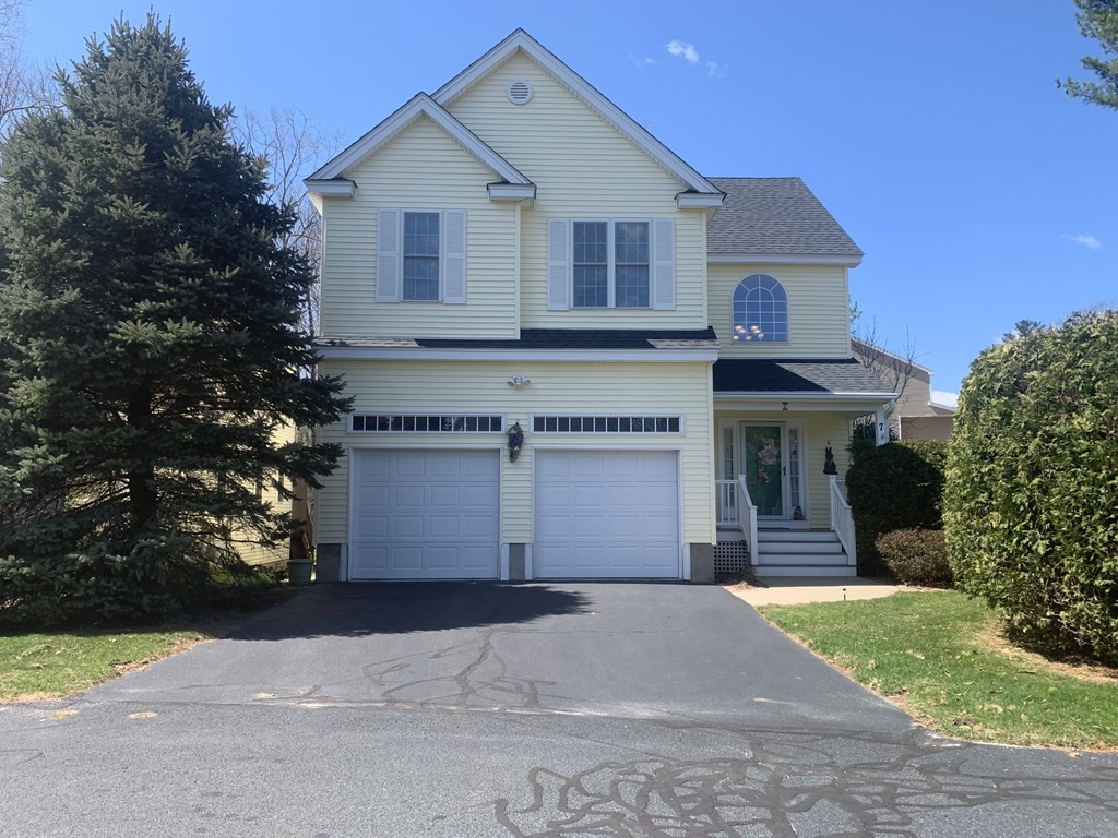 7 Queen Of Roses Lane, Unit 7 Uxbridge, MA 01569 - Photo 1 of 29 Gallery Image 1