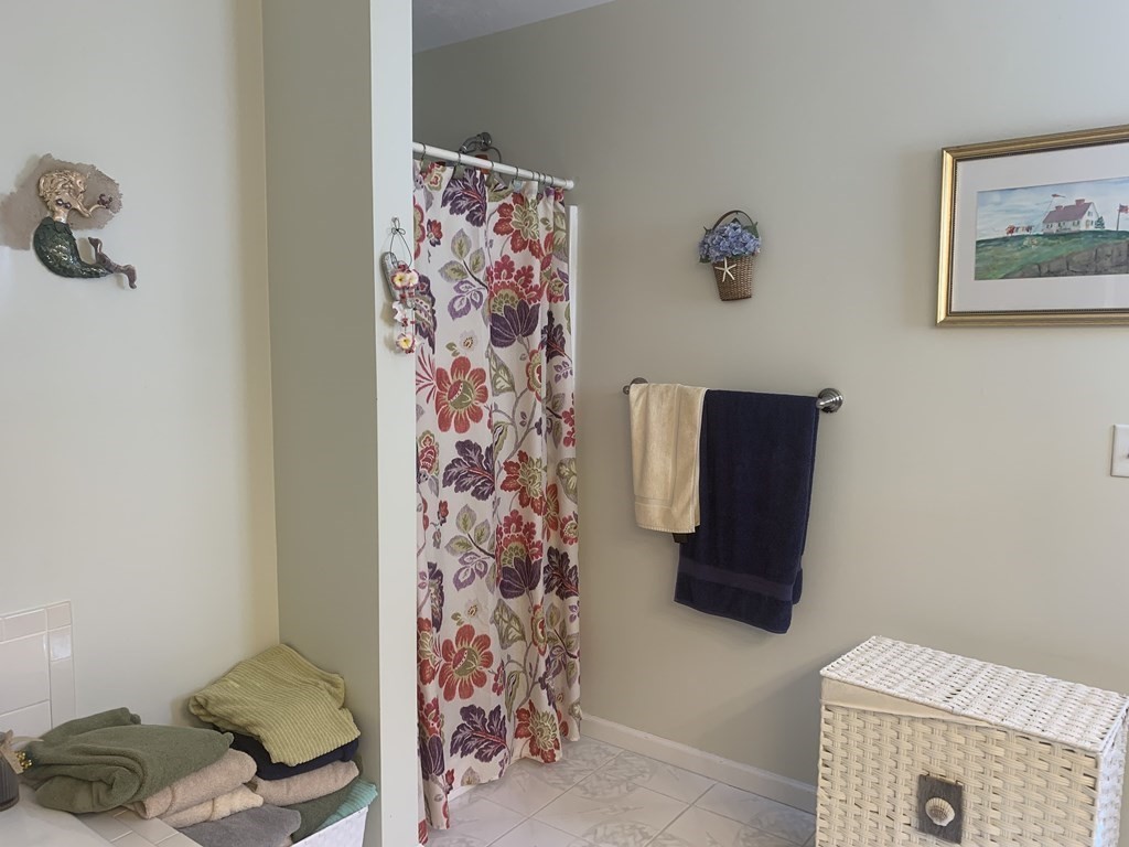 7 Queen Of Roses Lane, Unit 7 Uxbridge, MA 01569 - Photo 15 of 29 Gallery Image 15
