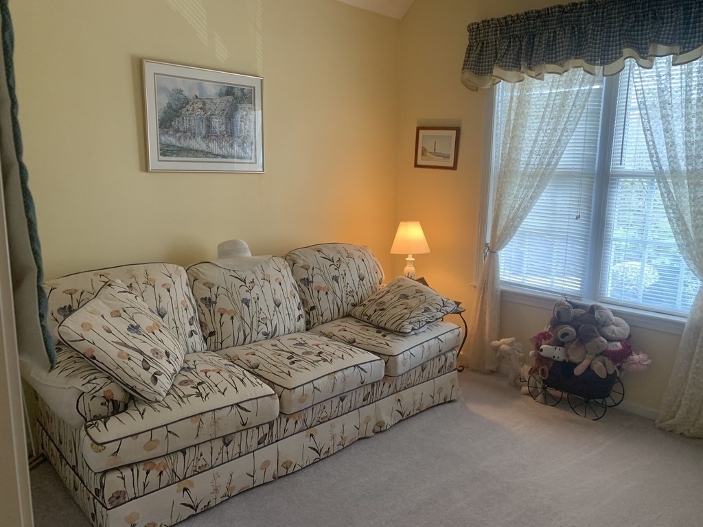 7 Queen Of Roses Lane, Unit 7 Uxbridge, MA 01569 - Photo 18 of 29 Gallery Image 18