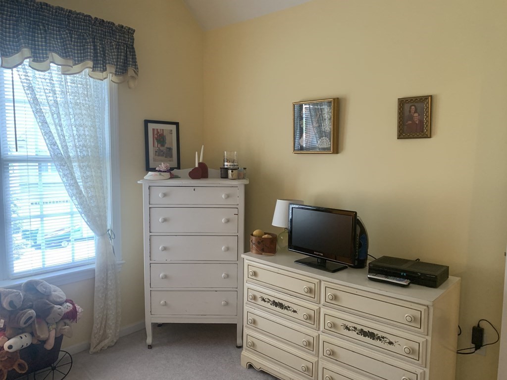 7 Queen Of Roses Lane, Unit 7 Uxbridge, MA 01569 - Photo 19 of 29 Gallery Image 19