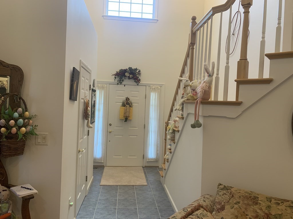 7 Queen Of Roses Lane, Unit 7 Uxbridge, MA 01569 - Photo 2 of 29 Gallery Image 2