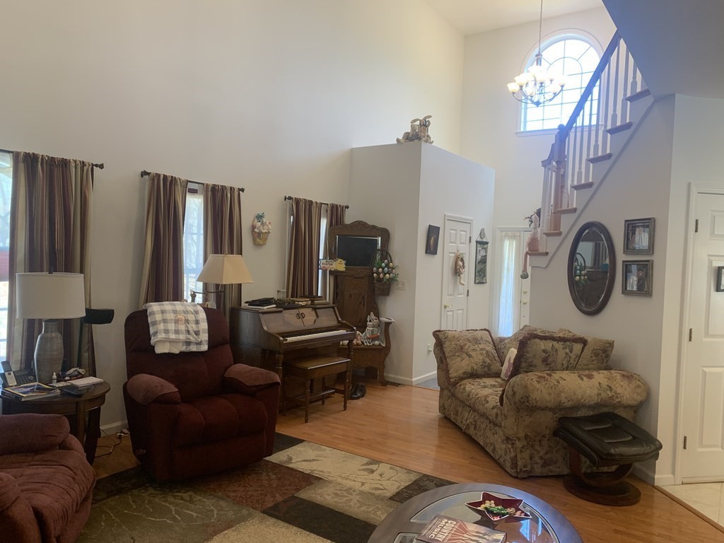 7 Queen Of Roses Lane, Unit 7 Uxbridge, MA 01569 - Photo 6 of 29 Gallery Image 6