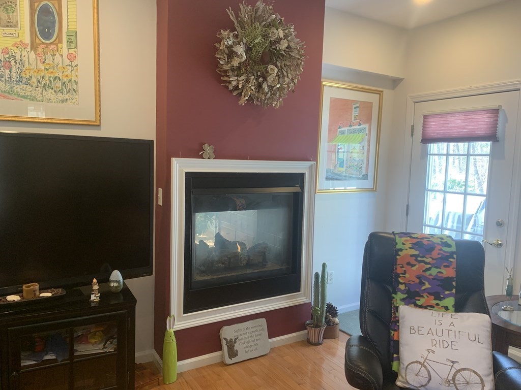 7 Queen Of Roses Lane, Unit 7 Uxbridge, MA 01569 - Photo 7 of 29 Gallery Image 7