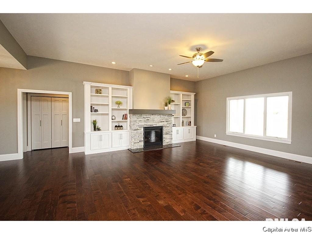 3609 Crystal Spring Drive Springfield, IL 62711 - Photo 4 of 26