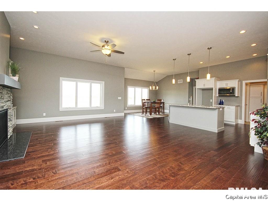 3609 Crystal Spring Drive Springfield, IL 62711 - Photo 5 of 26