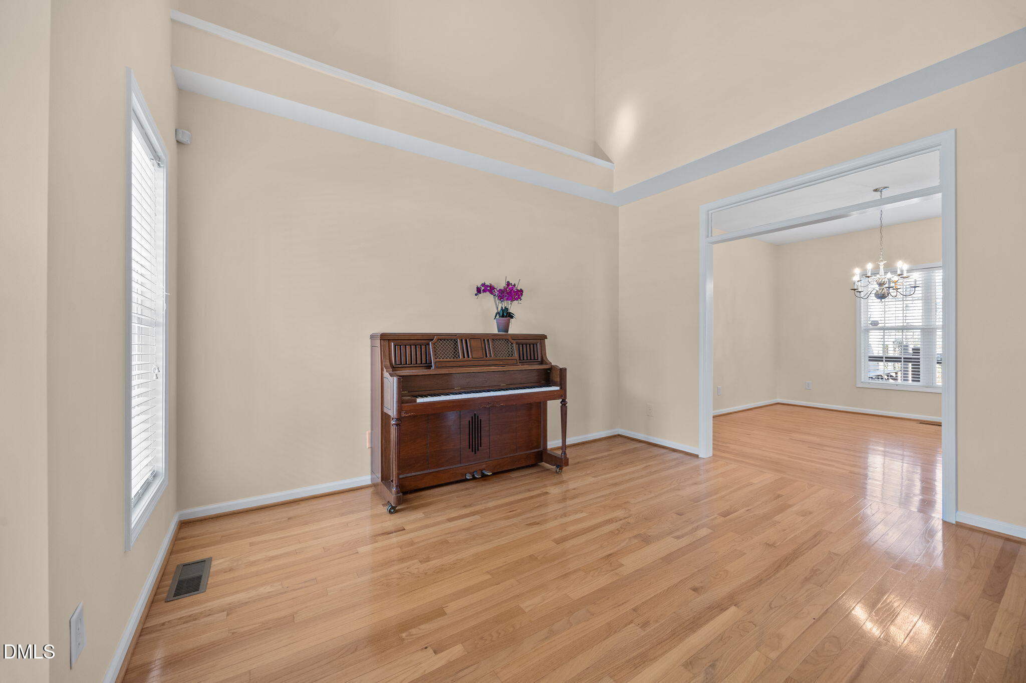 5210 Groveside Court Raleigh, NC 27613 - Photo 7 of 38