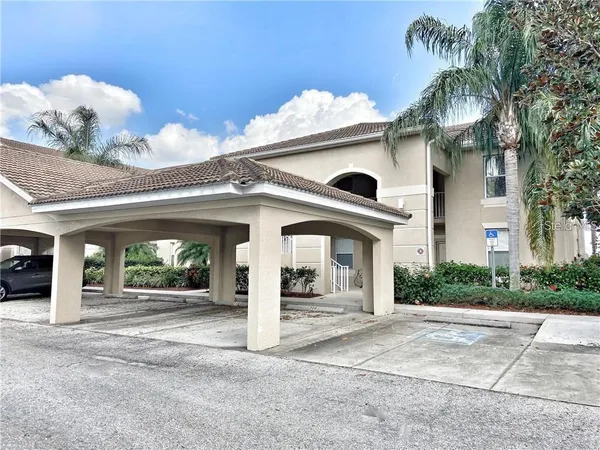 $1,795 | 915 Fairwaycove Lane, Unit 208, Bradenton, FL 34212