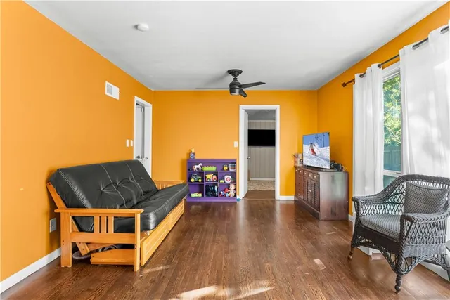 $186,000 | 2625 South Arlington Avenue, Independence, MO 64052