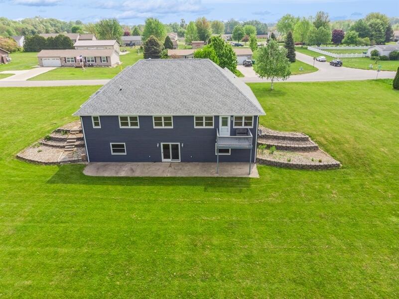 724 North Fail Road La Porte, IN 46350 - Photo 3 of 44 801x600