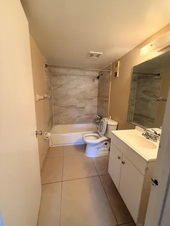 $1,600 | 2030 Northwest 43 Terrace, Unit 7, Lauderhill, FL 33313