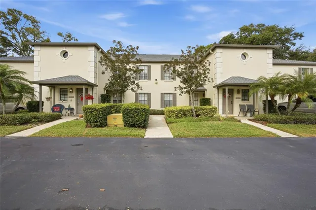 $3,000 | 13025 Village Chase Circle, Tampa, FL 33618