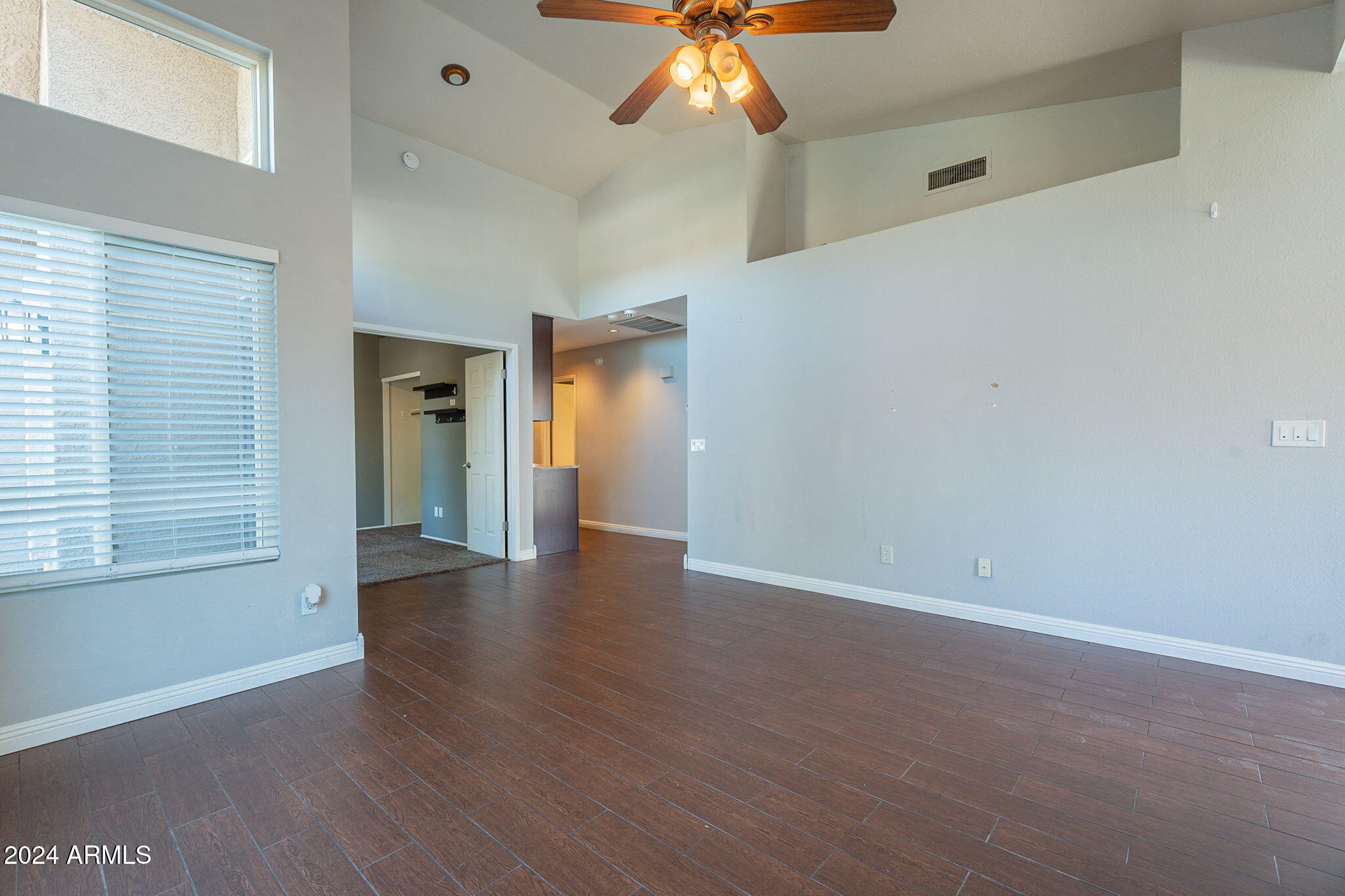 1701 East Fremont Road Phoenix, AZ 85042 - Photo 5 of 19 9-web-or-mls-Fremont-9