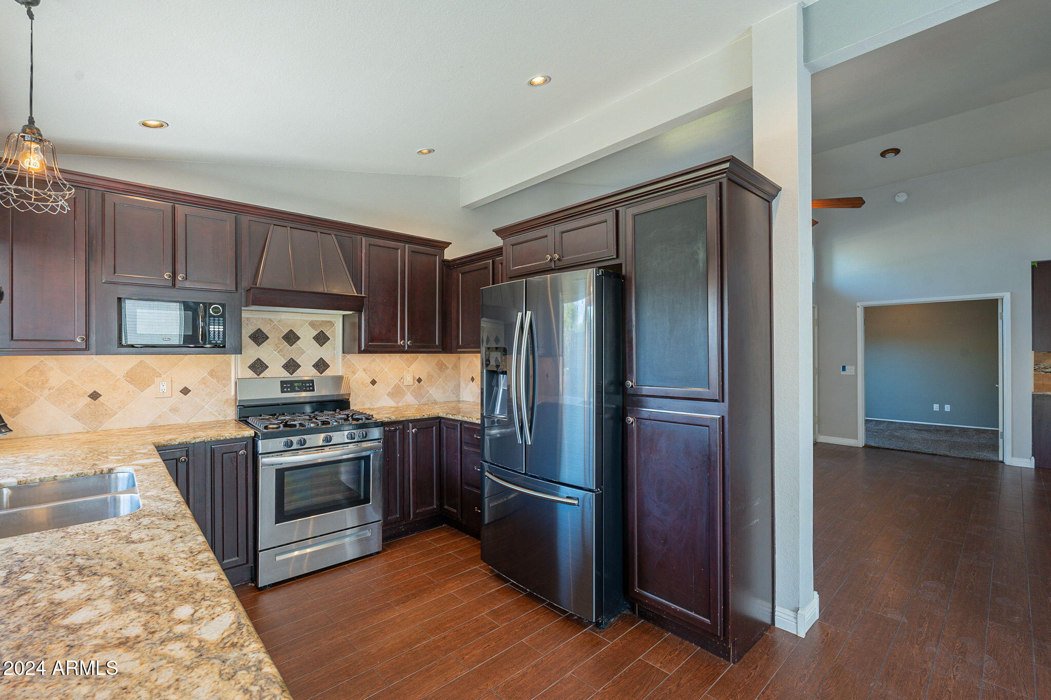 1701 East Fremont Road Phoenix, AZ 85042 - Photo 7 of 19 12-web-or-mls-Fremont-12