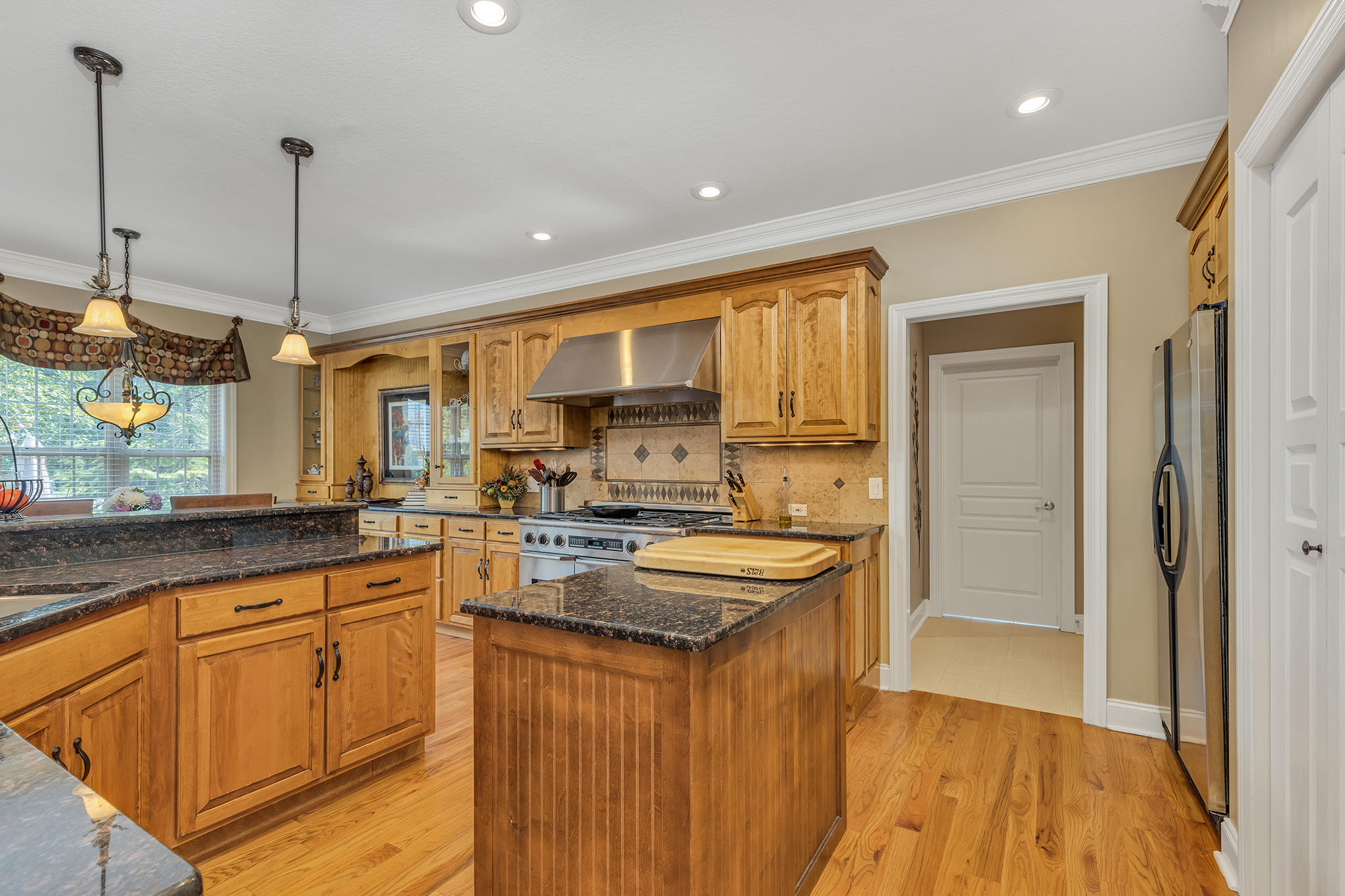 3219 Ripplin Run Lane Ooltewah, TN 37363 - Photo 10 of 54 Kitchen