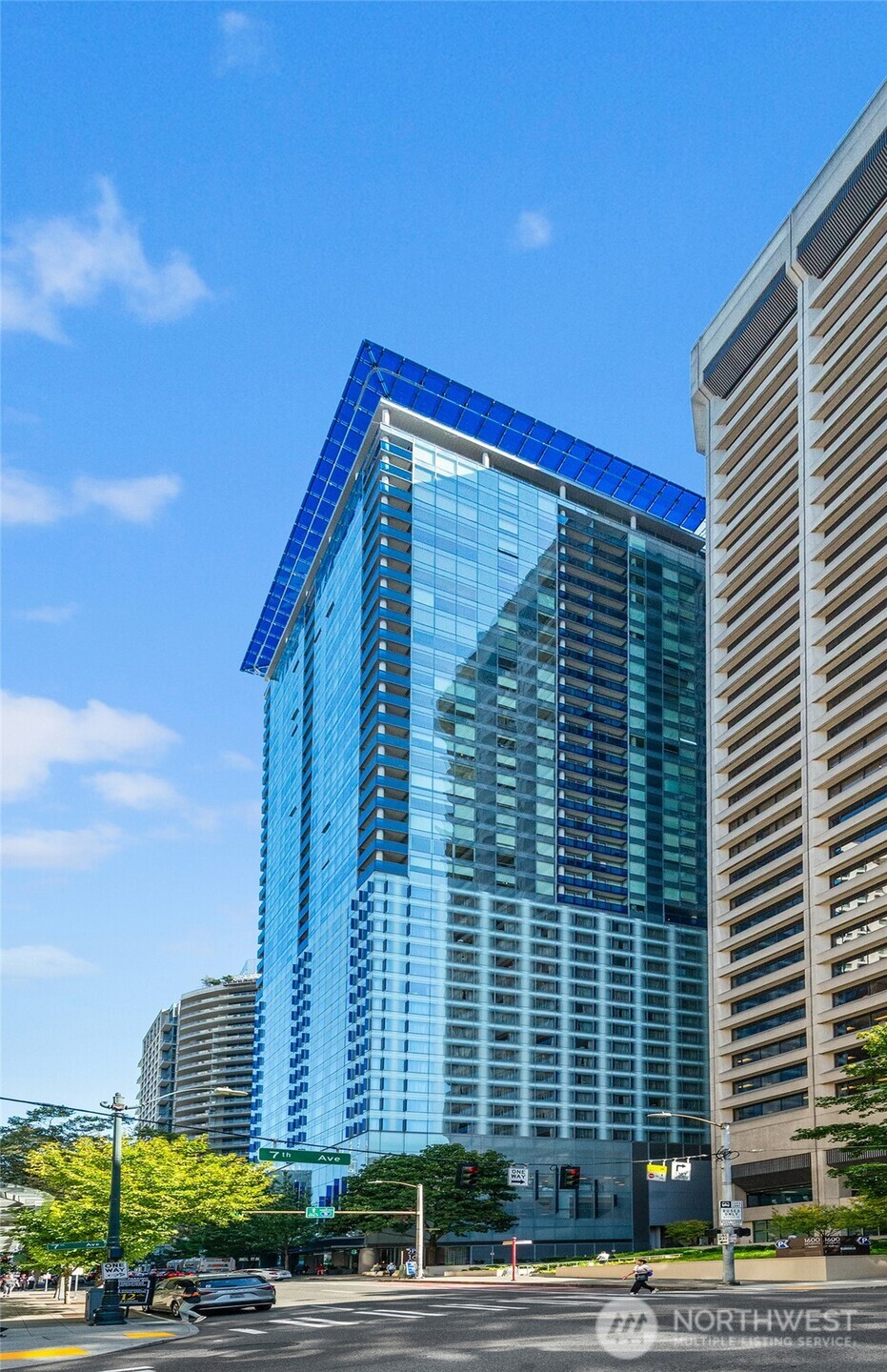 737 Olive Way, Unit 3509 Seattle, WA 98101 - Photo 26 of 31 a view of a building