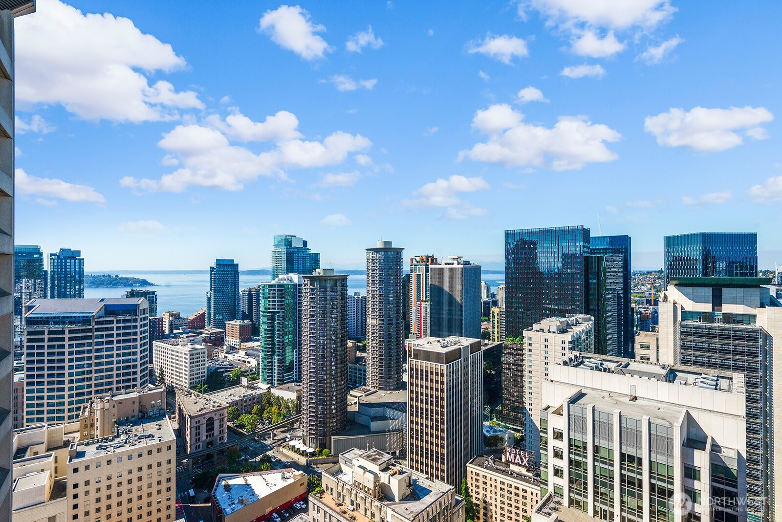 737 Olive Way, Unit 3509 Seattle, WA 98101 - Photo 3 of 31