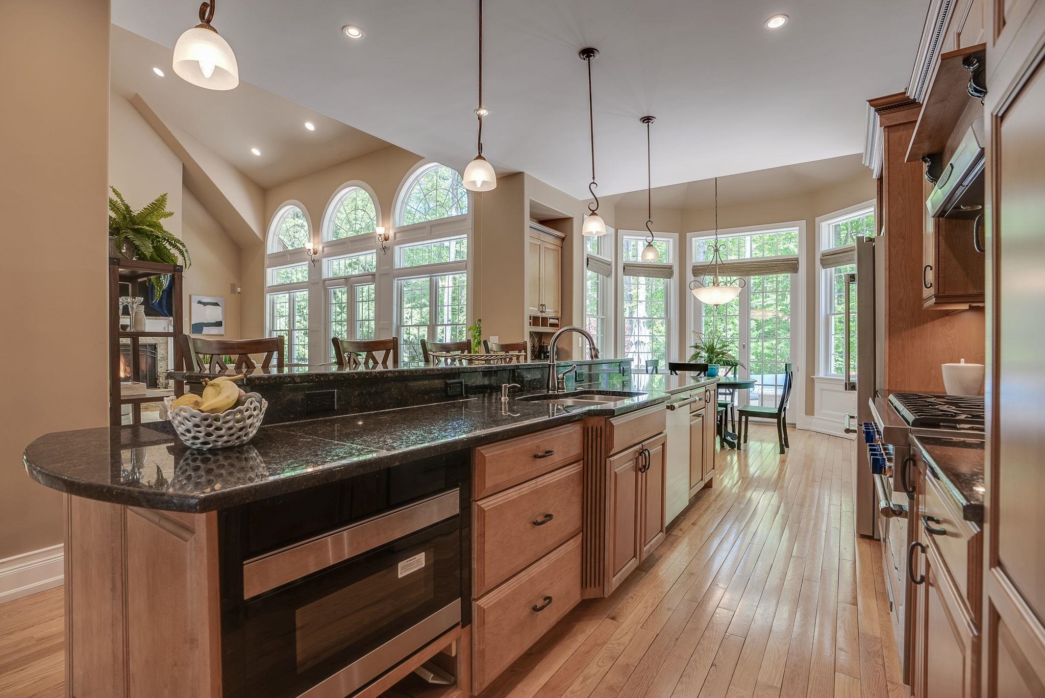 61 Riddle Drive Bedford, NH 03110 - Photo 11 of 40