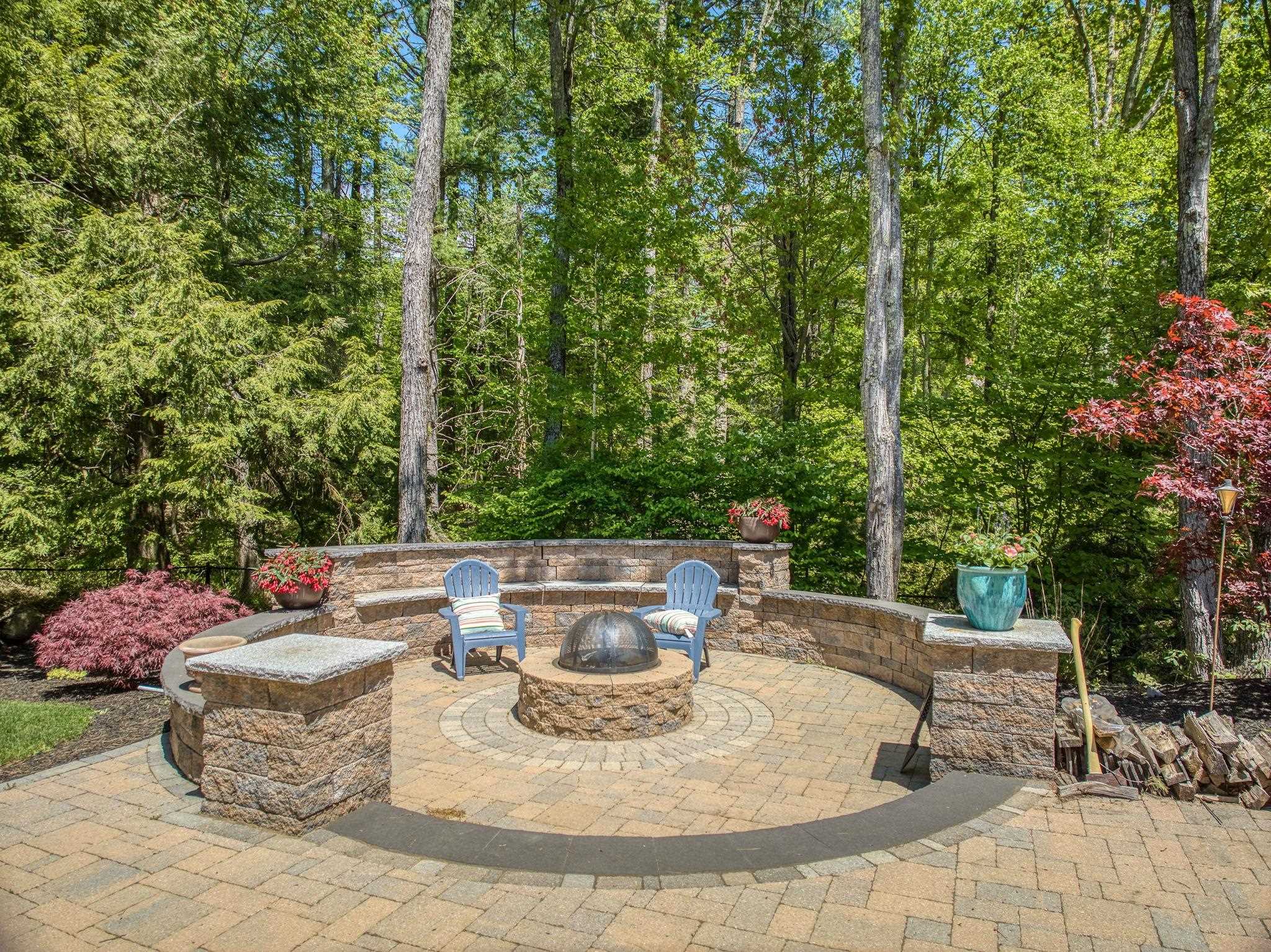 61 Riddle Drive Bedford, NH 03110 - Photo 19 of 40