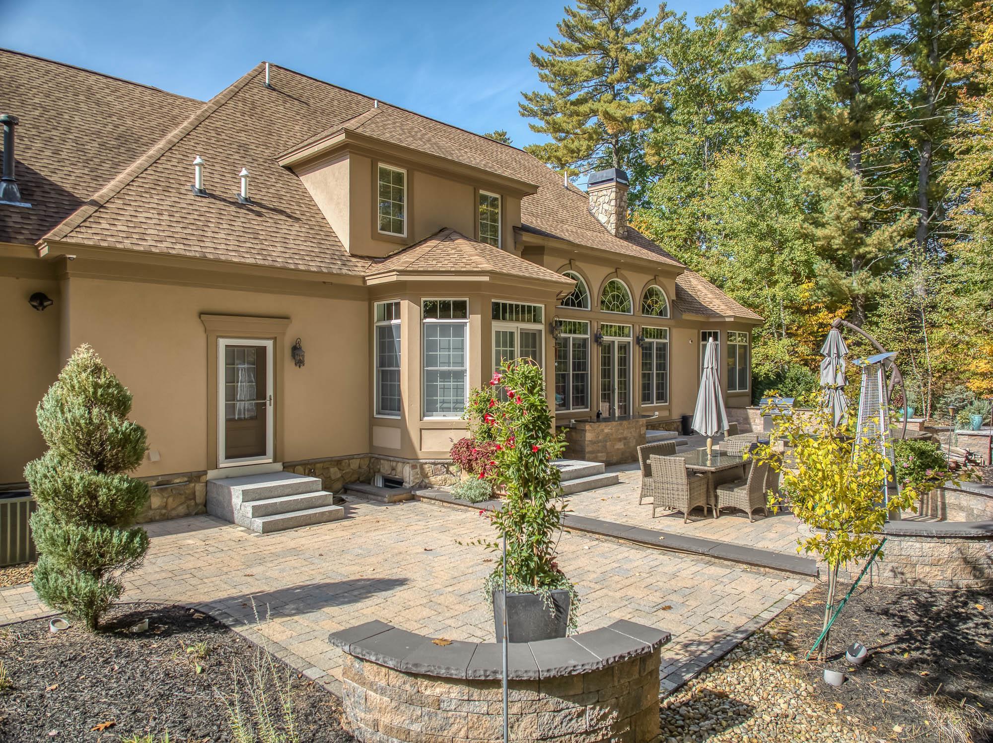 61 Riddle Drive Bedford, NH 03110 - Photo 27 of 40