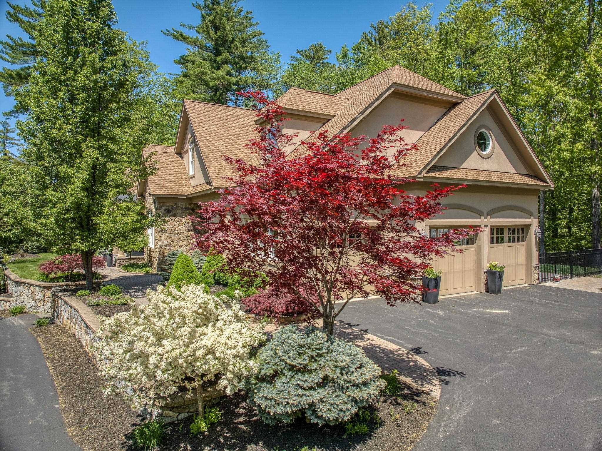 61 Riddle Drive Bedford, NH 03110 - Photo 3 of 40