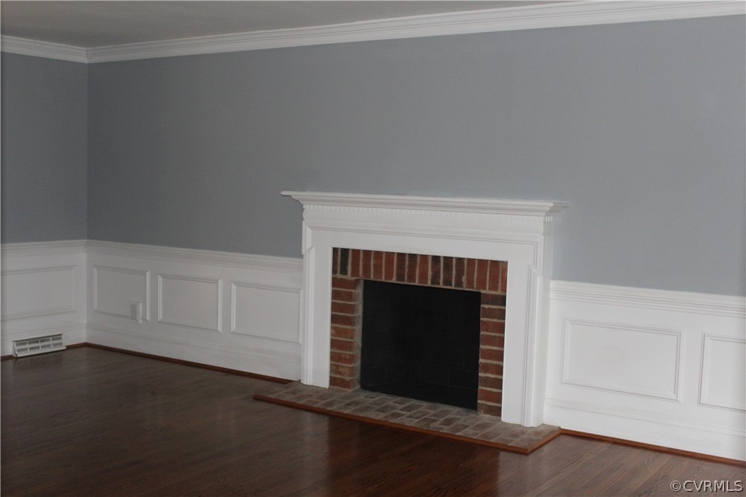 13621 Thorngate Road Midlothian, VA 23113 - Photo 21 of 46 a an empty room with fireplace